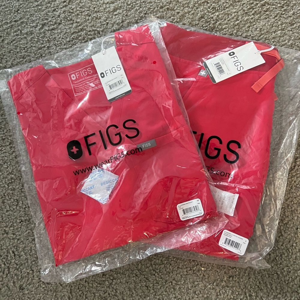 Figs Brand New w/tags Red Pop Zamora joggers sm petite/Catrina one pocket xs